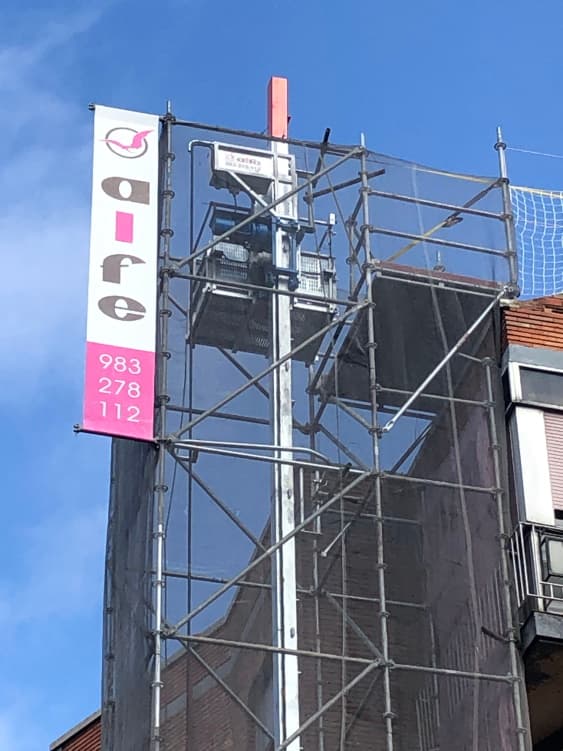 instalación andamios plaza