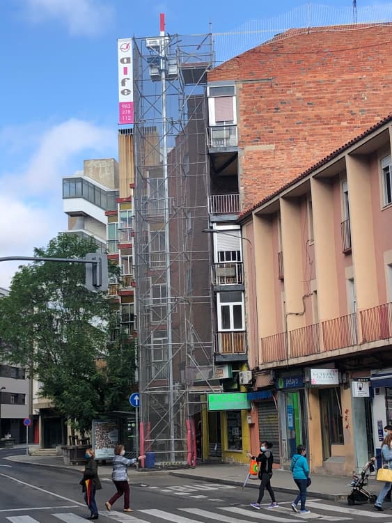 la casa por el tejado - andamio valladolid