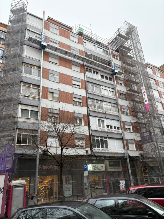 Montaje andamio calle cerrada